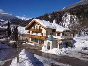 Ferienwohnungen Doris, Flattach, Österreich